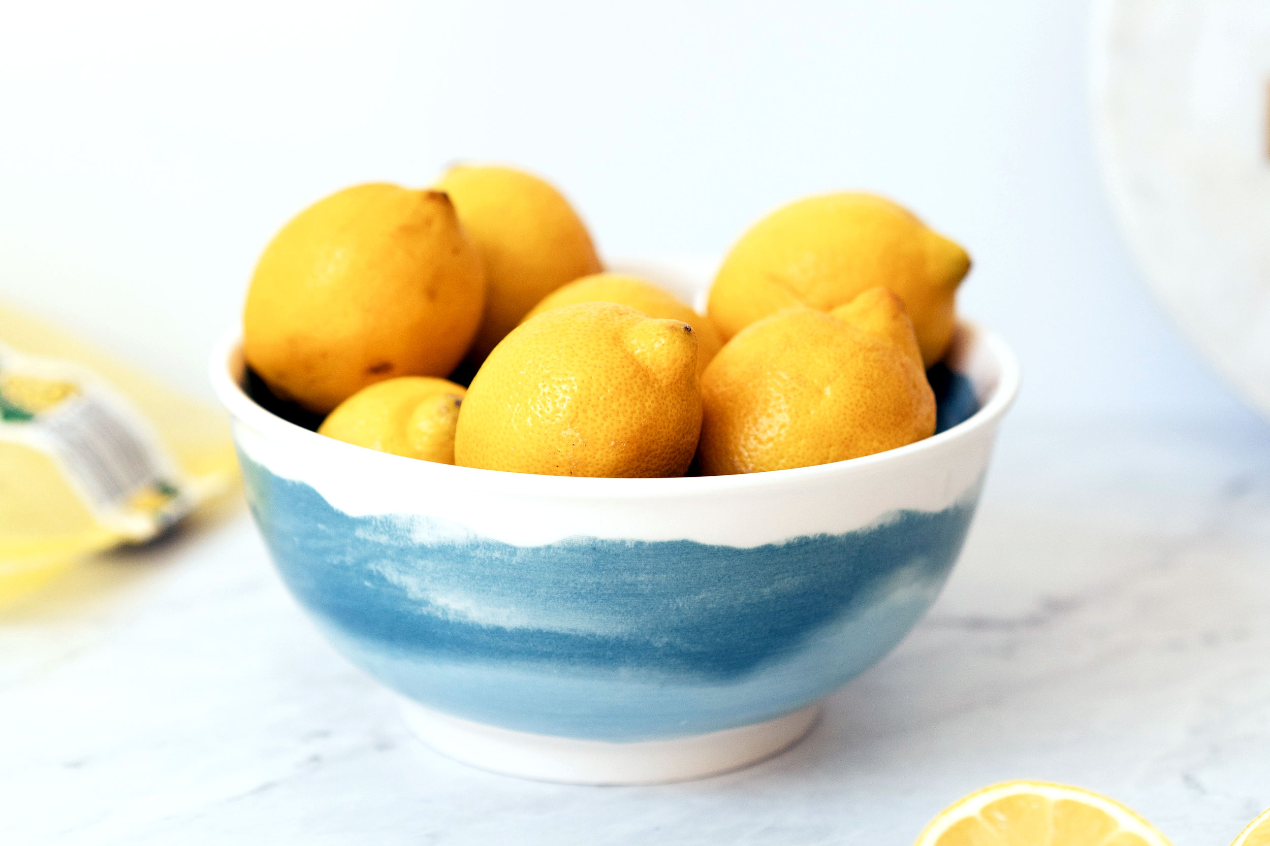 Bowl of lemons